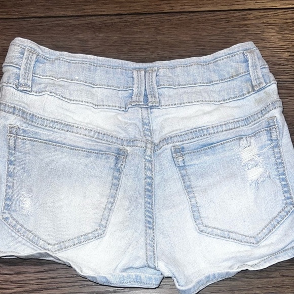 Shorts​​​ - Picture 3 of 3